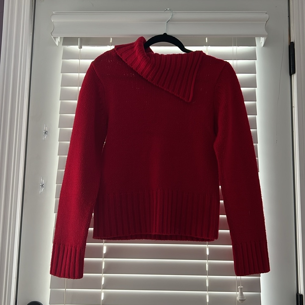 Red sweater🍒